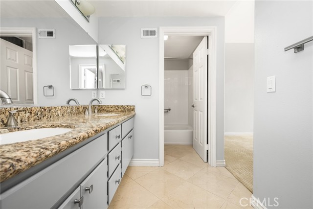 property-img