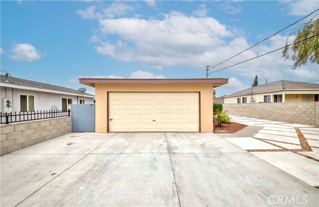 1442 W 220th St., Torrance CA: https://media.crmls.org/medias/da37cbb3-1184-4855-9432-882ba2823684.jpg