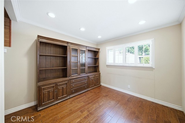 Detail Gallery Image 13 of 34 For 9512 via Venezia, Burbank,  CA 91504 - 3 Beds | 2 Baths