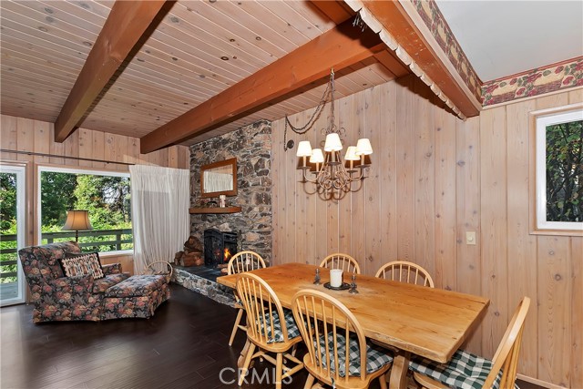 Detail Gallery Image 8 of 49 For 225 Fremont Rd, Lake Arrowhead,  CA 92352 - 3 Beds | 2 Baths