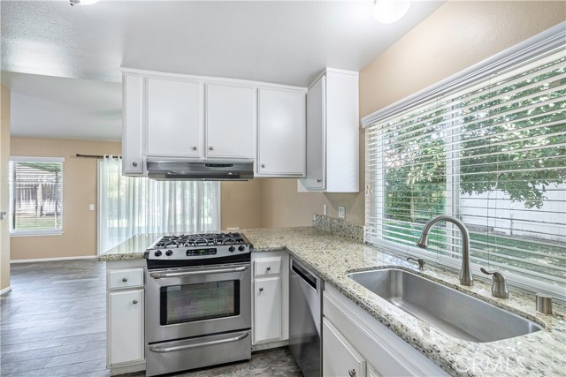 Detail Gallery Image 7 of 39 For 2415 Peppertree, Riverside,  CA 92506 - 3 Beds | 2 Baths