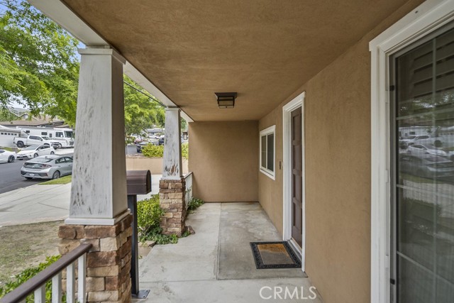 Detail Gallery Image 3 of 35 For 28148 Bakerton Ave, Canyon Country,  CA 91351 - 4 Beds | 2 Baths