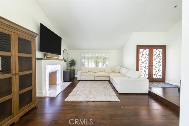 Detail Gallery Image 5 of 19 For 12700 Oakthorn, La Mirada,  CA 90638 - 3 Beds | 2 Baths