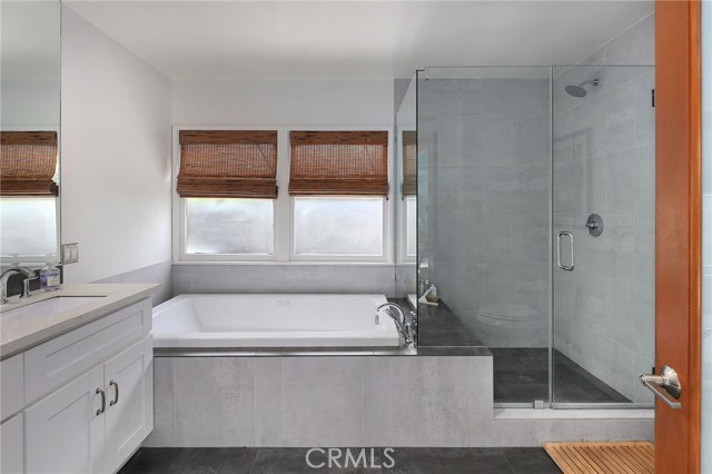 5866 Varna Avenue, Valley Glen CA: https://media.crmls.org/medias/da39ae7a-e28b-4835-bff5-98ab323089f2.jpg
