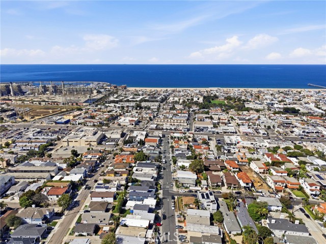1002 3rd St, Hermosa Beach, California 90254, 4 Bedrooms Bedrooms, ,2 BathroomsBathrooms,Residential,For Sale,3rd St,SB26070138