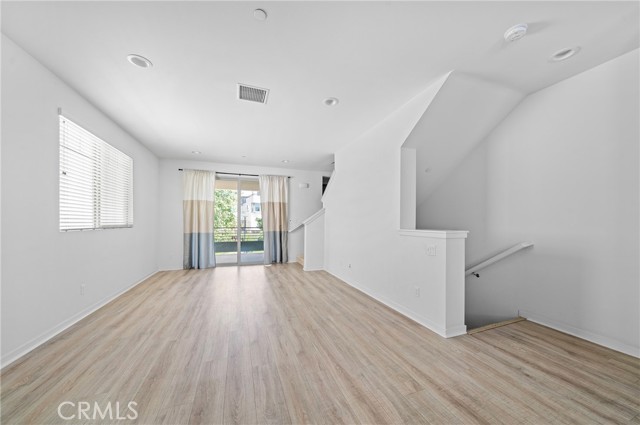 Detail Gallery Image 20 of 33 For 143 Frame, Irvine,  CA 92618 - 3 Beds | 3/1 Baths