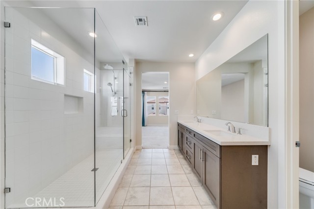 Detail Gallery Image 38 of 42 For 200 Holliston, Lake Forest,  CA 92630 - 4 Beds | 4 Baths