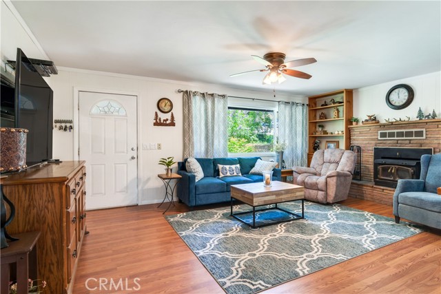 Detail Gallery Image 6 of 33 For 6031 Tripp Ln, Angelus Oaks,  CA 92305 - 4 Beds | 3/1 Baths