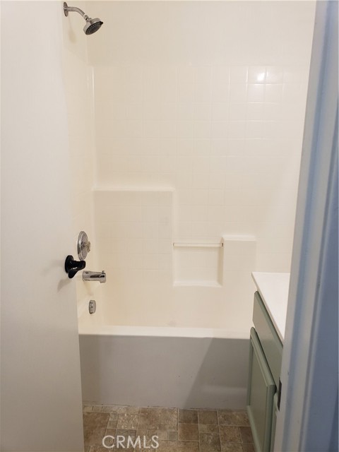 30569 Wyndham Court, Menifee CA: https://media.crmls.org/medias/da3ccb1f-c3db-485e-b02a-0823b3757fde.jpg