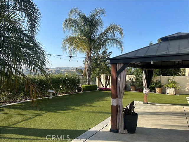 17175 MONTERREY PINES Lane, Canyon Country CA: https://media.crmls.org/medias/da3ced97-fb17-4a6d-a9d5-6134af32a477.jpg
