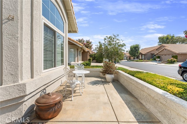 1173 Fairway Oaks Avenue, Banning CA: https://media.crmls.org/medias/da3d5f35-02ea-4007-b23e-d992b7e24890.jpg