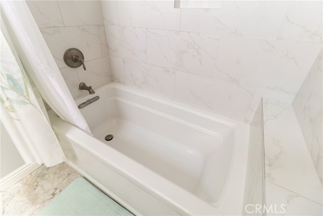 Detail Gallery Image 22 of 75 For 26845 Black Horse Cir, Corona,  CA 92883 - 3 Beds | 2/1 Baths