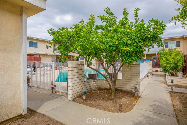 Detail Gallery Image 1 of 37 For 6000 Coldwater Canyon Ave #18,  North Hollywood,  CA 91606 - 3 Beds | 2/1 Baths
