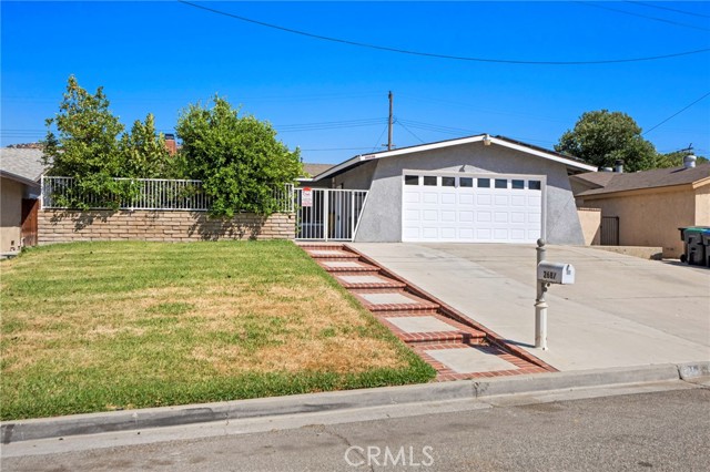 Detail Gallery Image 3 of 52 For 2687 Corona Ave, Norco,  CA 92860 - 4 Beds | 2 Baths