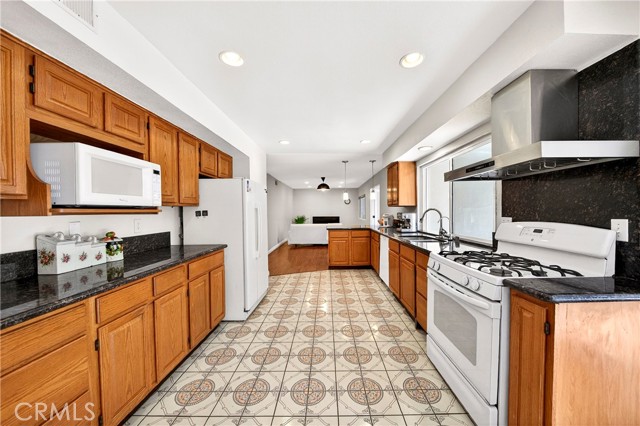 Detail Gallery Image 12 of 36 For 23836 Minnequa Dr, Diamond Bar,  CA 91765 - 5 Beds | 3 Baths