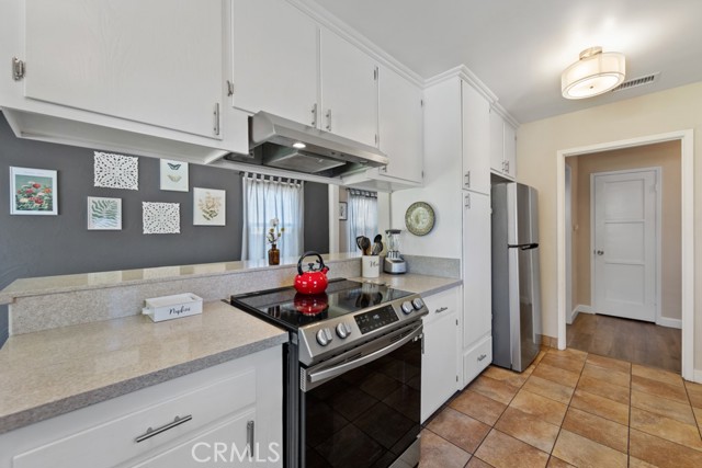 213 East 45th Street, Long Beach CA: https://media.crmls.org/medias/da41b47f-0a31-4d50-bb55-09344d547373.jpg