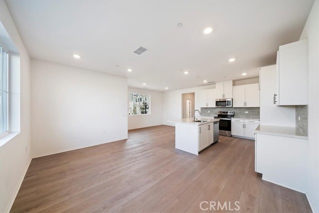 Detail Gallery Image 6 of 19 For 3560 S Eichler Paseo, Ontario,  CA 91761 - 3 Beds | 2/1 Baths