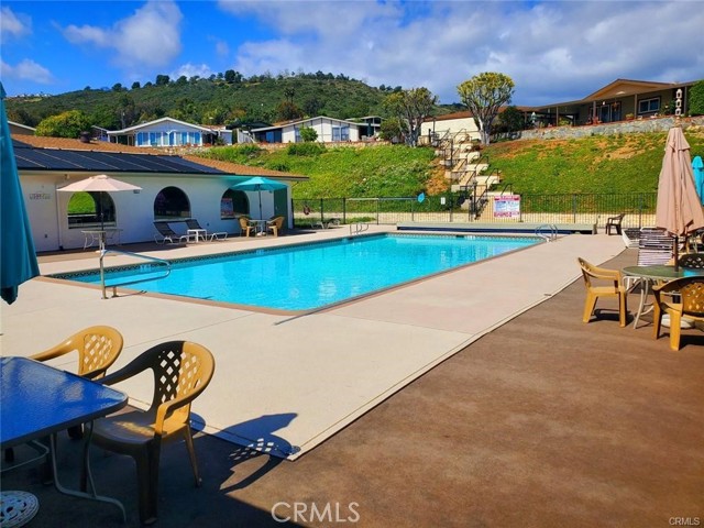 909 Richland Road, San Marcos CA: https://media.crmls.org/medias/da42f012-4238-41b3-95a7-1704e208e35e.jpg