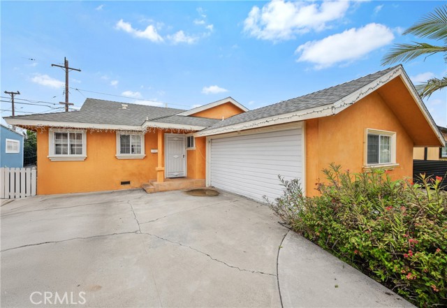 Detail Gallery Image 1 of 32 For 2612 Manhattan Beach Bld, Gardena,  CA 90249 - 3 Beds | 2 Baths