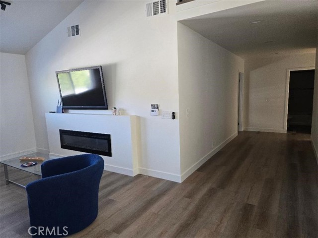 Detail Gallery Image 2 of 33 For 8579 Volga River Cir, Fountain Valley,  CA 92708 - 3 Beds | 2 Baths