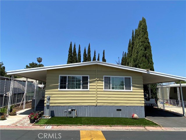 995 Pomona Rd, Corona CA: https://media.crmls.org/medias/da454ee5-dda5-4921-a940-9122594f944b.jpg