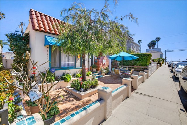 Detail Gallery Image 35 of 35 For 40 La Verne Ave, Long Beach,  CA 90803 - 4 Beds | 3 Baths