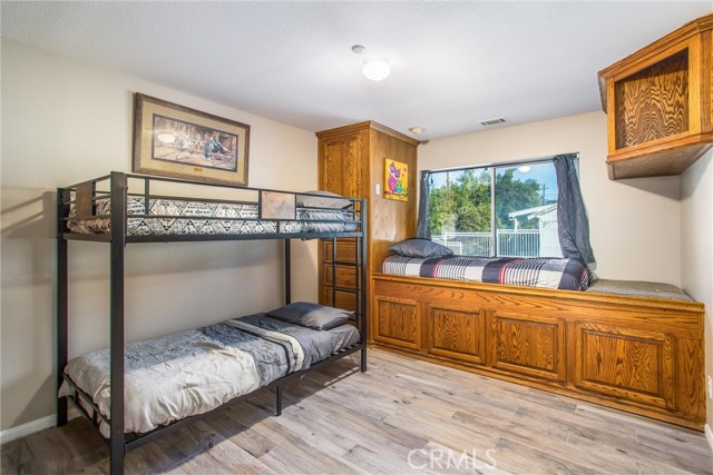 31607 Florida Street, Redlands CA: https://media.crmls.org/medias/da46b9f0-c1d4-4be2-9c43-6acd3516e27e.jpg