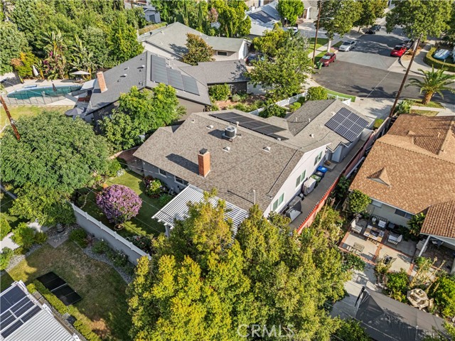 17955 Archwood Street, Reseda CA: https://media.crmls.org/medias/da46efca-3e71-44c8-b950-55549c08d81b.jpg