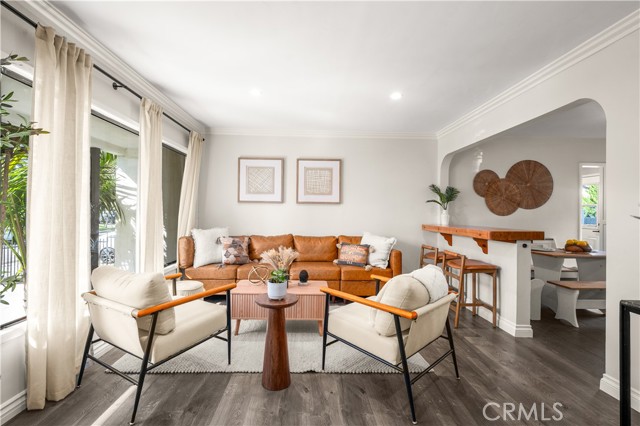 Detail Gallery Image 3 of 42 For 5022 Lorelei Ave, Lakewood,  CA 90712 - 2 Beds | 1 Baths