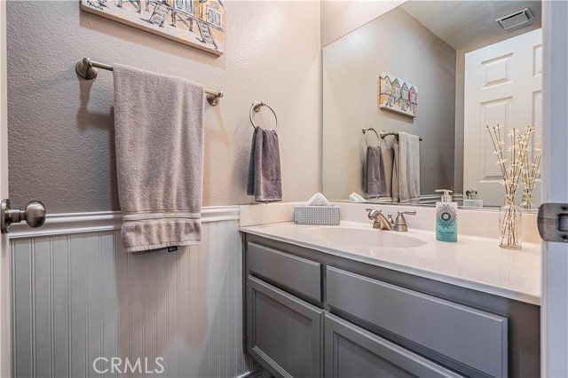Detail Gallery Image 22 of 59 For 29385 N Lake Dr, Lake Elsinore,  CA 92530 - 3 Beds | 2/1 Baths