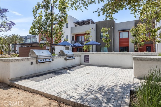 285 Lodestar, Tustin CA: https://media.crmls.org/medias/da4945a6-9146-45fa-a3ac-b98910a69a9b.jpg