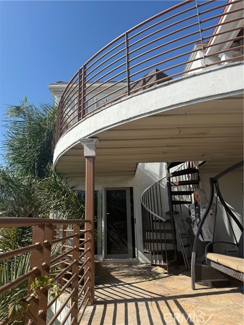 1994 Stanley Avenue, Signal Hill CA: https://media.crmls.org/medias/da4a8a44-41c0-46ea-80da-695d5ba2cdde.jpg