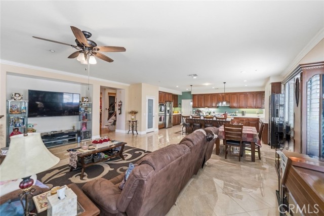 Detail Gallery Image 27 of 75 For 16636 Parsley, Fontana,  CA 92337 - 5 Beds | 3/1 Baths