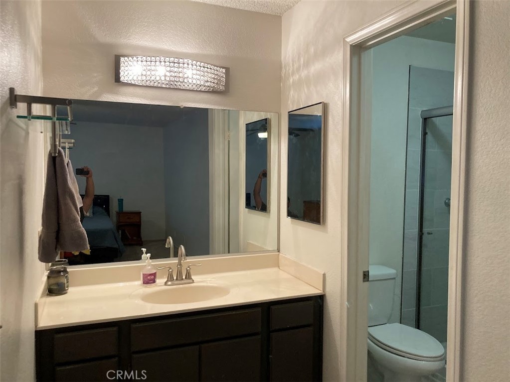 https://media.crmls.org/medias/da4b7e04-56f4-4e9b-ab92-39da24c183d4.jpg?preset=X-Large