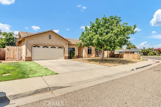 2508 Goldridge Street, Selma CA: https://media.crmls.org/medias/da4c19cd-f438-44c0-851d-9c968b29aa83.jpg