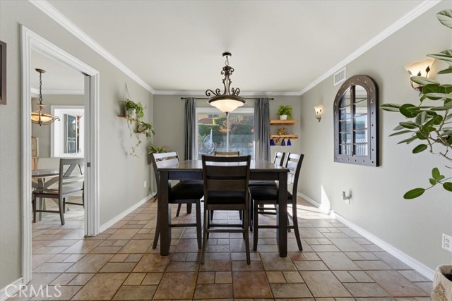 Detail Gallery Image 11 of 46 For 1931 Eloise Way, Upland,  CA 91784 - 4 Beds | 2 Baths