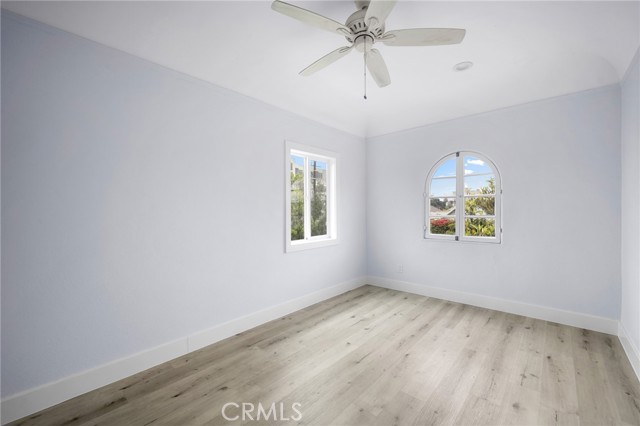 1641 S Catalina Street, Los Angeles CA: https://media.crmls.org/medias/da4ca4a6-42bb-4f13-82ac-4771b0285e75.jpg