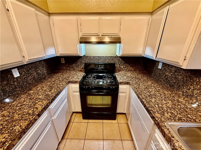 Detail Gallery Image 7 of 37 For 13772 Red Mahogany, Moreno Valley,  CA 92553 - 3 Beds | 2 Baths