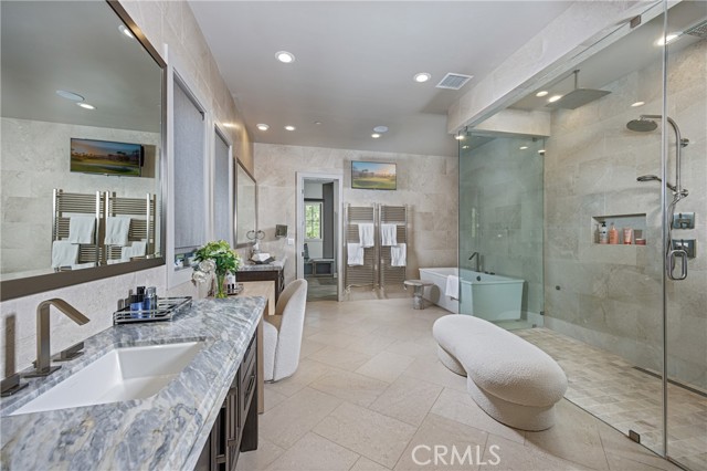 Detail Gallery Image 26 of 71 For 170 Leafy Pass, Irvine,  CA 92602 - 5 Beds | 5/1 Baths