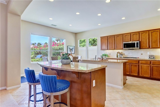 81835 Eagle Claw Drive, La Quinta CA: https://media.crmls.org/medias/da4d56b7-41be-438e-bd30-d5d56f2783b2.jpg
