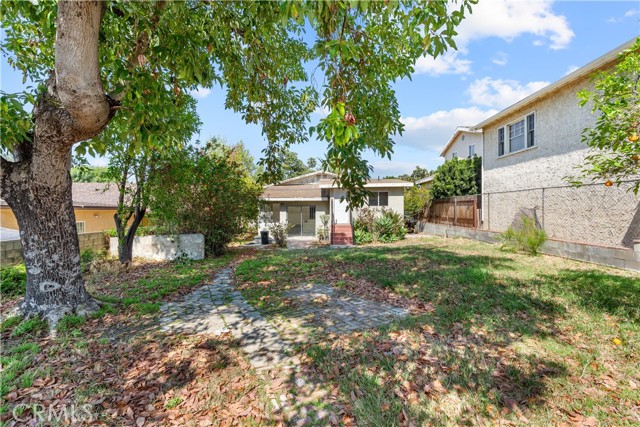 634 East Walnut photo 32
