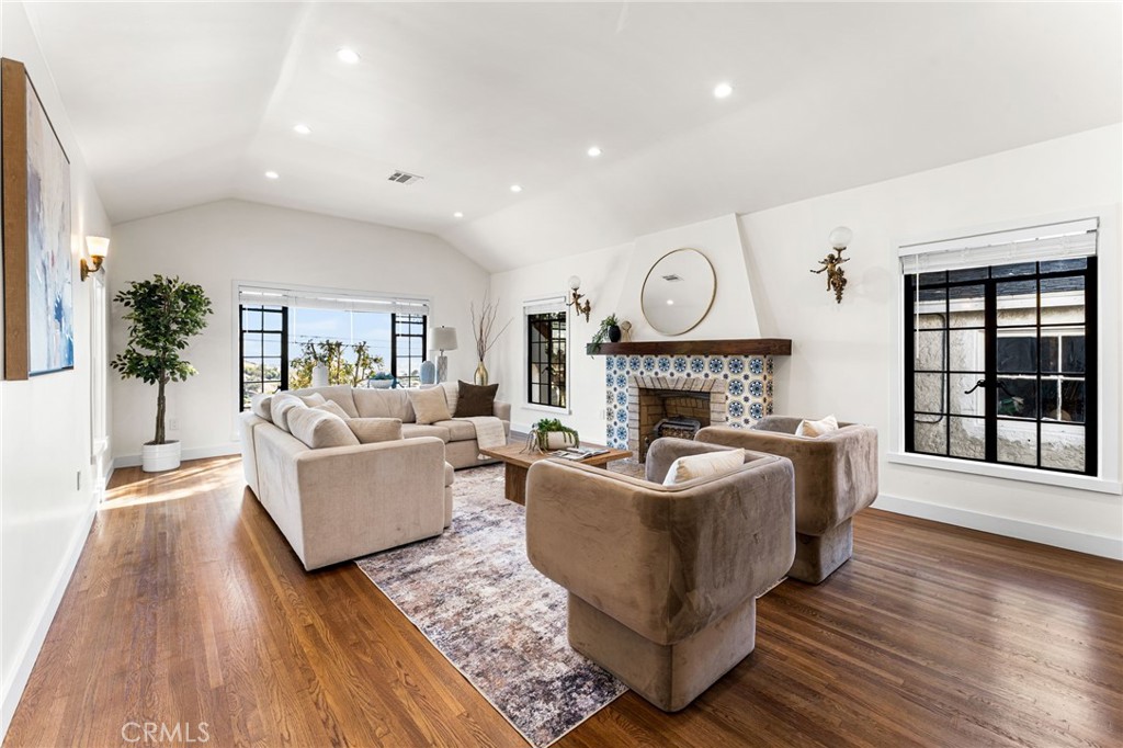 MLS #CV25244513 image #11