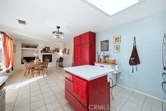 Detail Gallery Image 10 of 44 For 577 Cedar View Dr, Beaumont,  CA 92223 - 4 Beds | 3 Baths