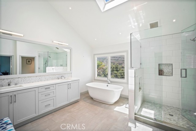 1 New Haven, Laguna Niguel CA: https://media.crmls.org/medias/da5185ac-1be8-4aa3-b16c-fdecdf4bd9ce.jpg