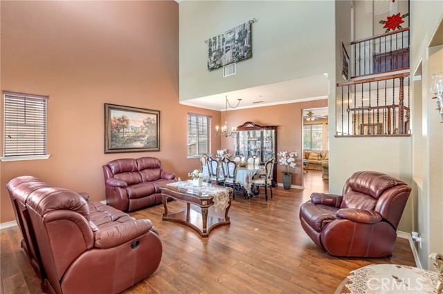 Detail Gallery Image 6 of 45 For 15356 Thistle St, Fontana,  CA 92336 - 5 Beds | 3 Baths