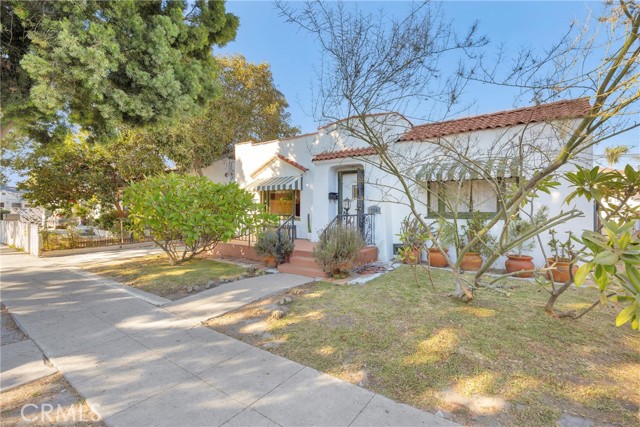 Detail Gallery Image 4 of 54 For 225 E 56th St, Long Beach,  CA 90805 - 3 Beds | 2 Baths