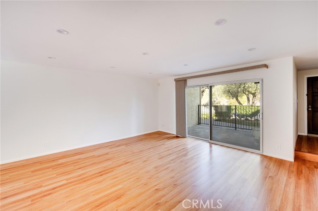 Detail Gallery Image 4 of 24 For 7727 via Napoli #75,  Burbank,  CA 91504 - 3 Beds | 2/1 Baths