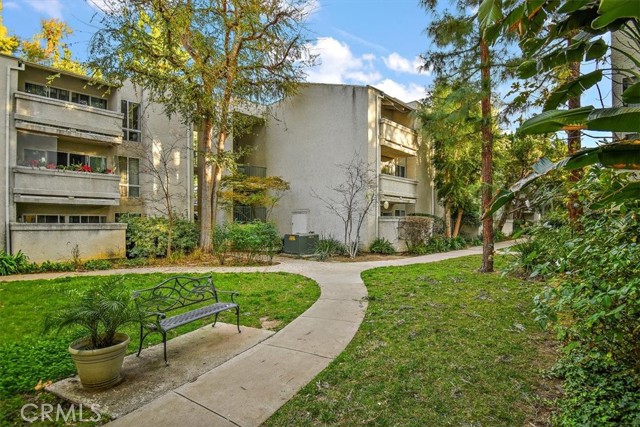 20134 Leadwell St #313, Winnetka, CA 91306