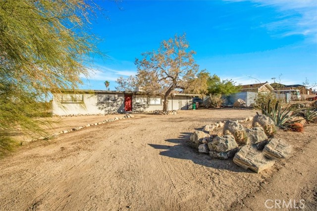 Detail Gallery Image 2 of 31 For 7491 Sahara Ave, Twentynine Palms,  CA 92277 - 3 Beds | 1/1 Baths