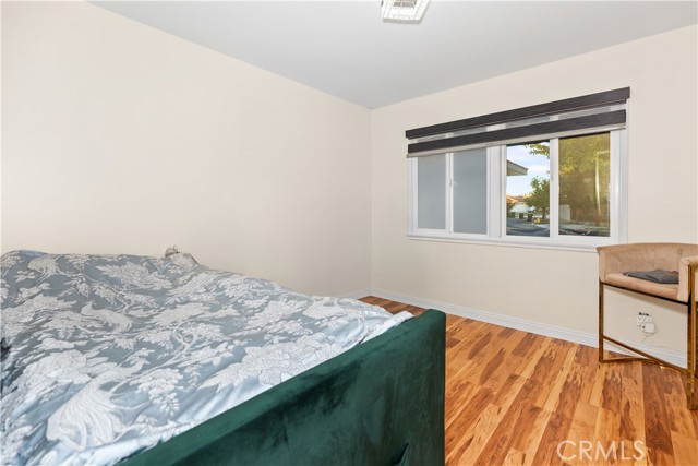 Detail Gallery Image 12 of 16 For 11377 Gaynor Ave, Granada Hills,  CA 91344 - 4 Beds | 2 Baths